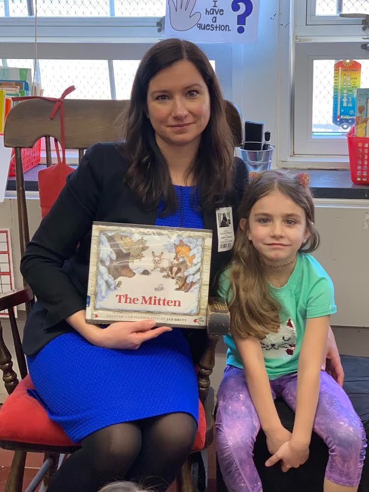PrincipalForest's tweet photo. For Read Across America Day, we had guest readers stop by Forest to read to all of our grade levels.  Thanks to Councilwoman McGrath who read to grade 3 and Verona Public Library Director Pascal who read to grade 1. https://t.co/tQGhGWr3zp