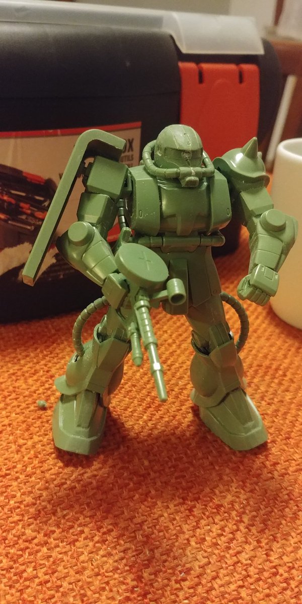 rossipaolored's tweet photo. Ok la cavia per il mio primo esperimento con l aerografo é pronto bhua hua hua 😈👹😂😜🤣 #bandai #zakuII #gunpla #nograde https://t.co/trKG3hQ6xl