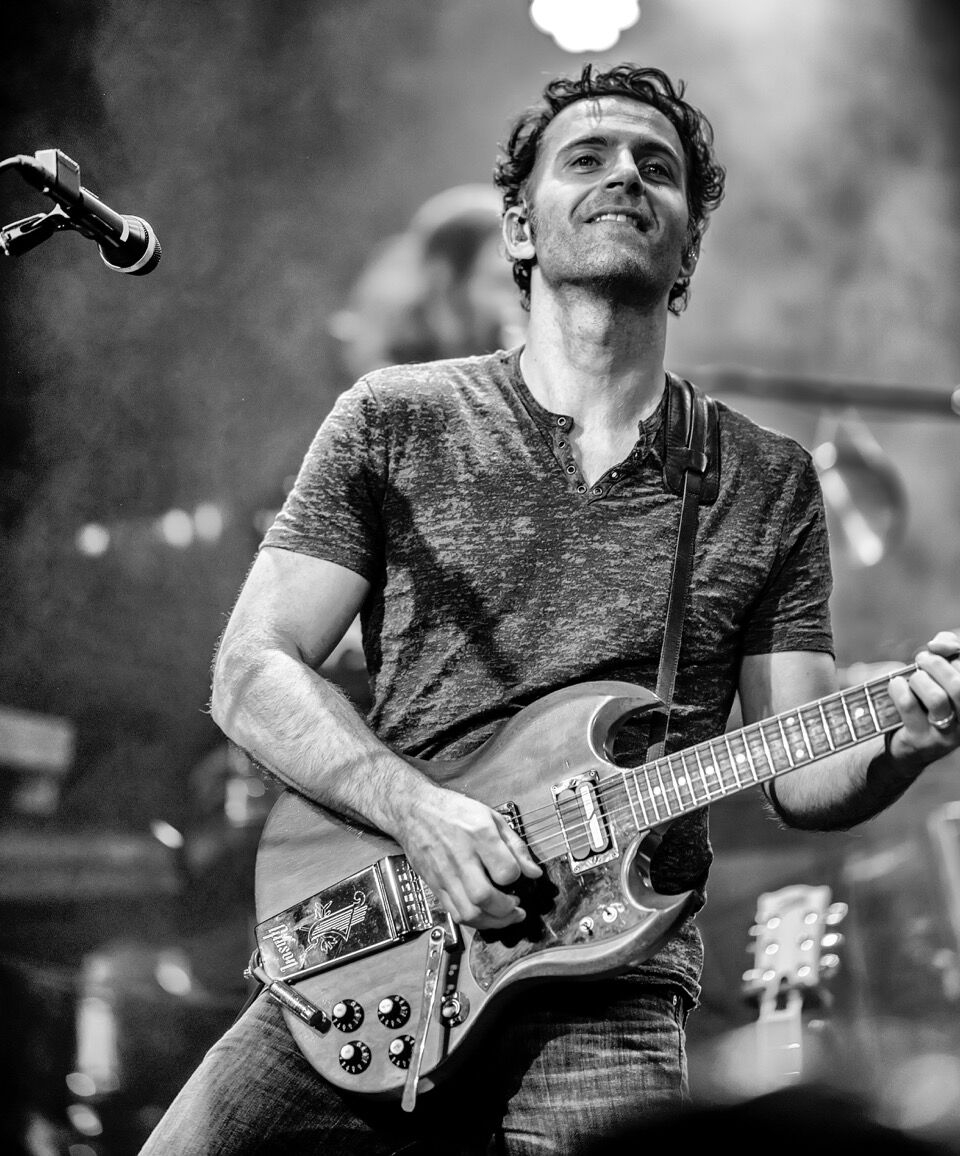 Dweezil Zappa was tutored by guitar legends like Steve Vai. When he was 12 years old, he had his first experience on stage performing ‘Stevie’s Spanking’ with his father’s band. Get tickets to see Dweezil Zappa at @KyPerformingArts this Thursday! 

🎟️ ---> bit.ly/DZAPPALOU