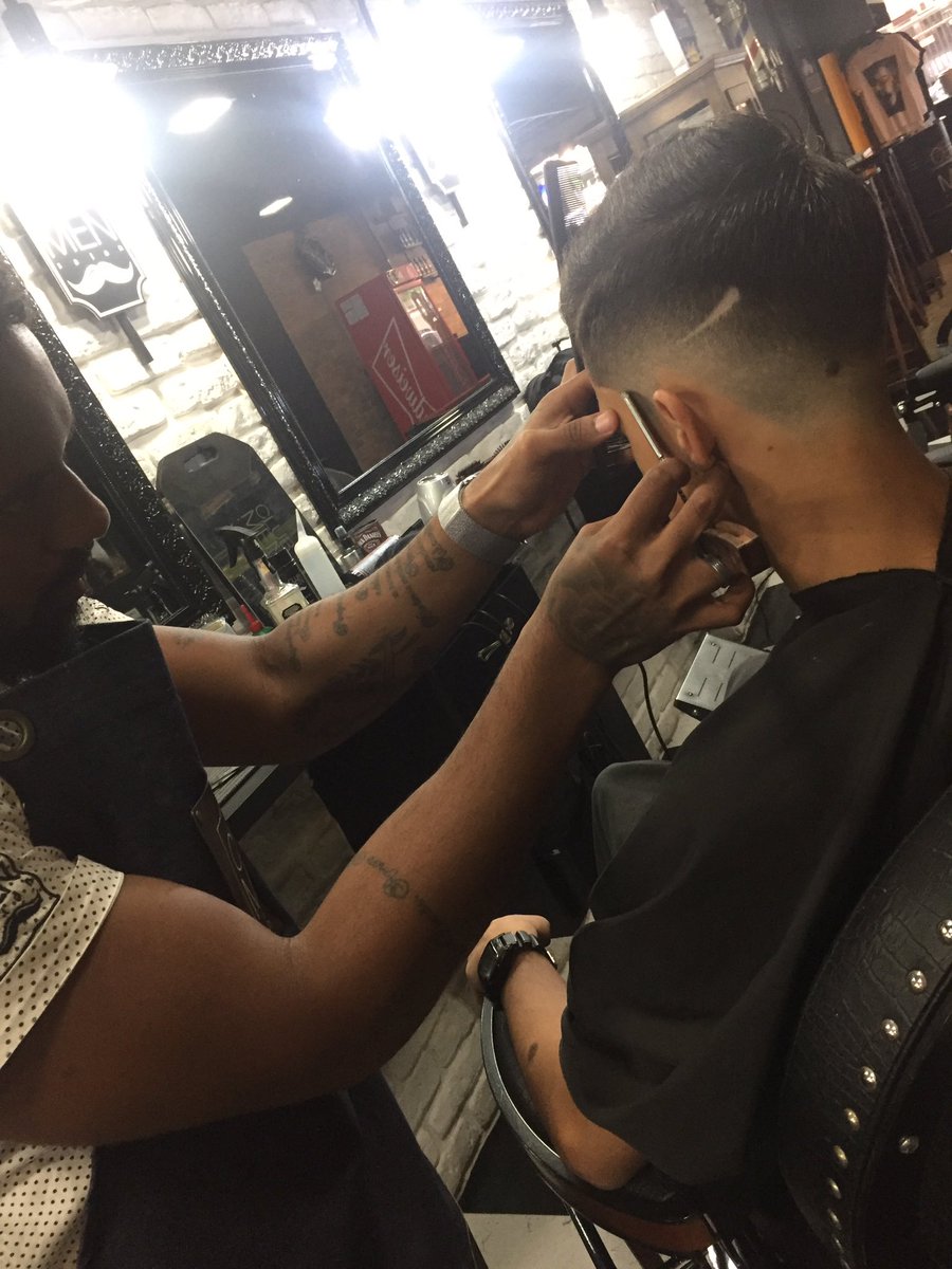GodoyBarber's tweet photo. @DisfarceF 

+2 🤙🏿😱😱 https://t.co/tQo2G4IZXG