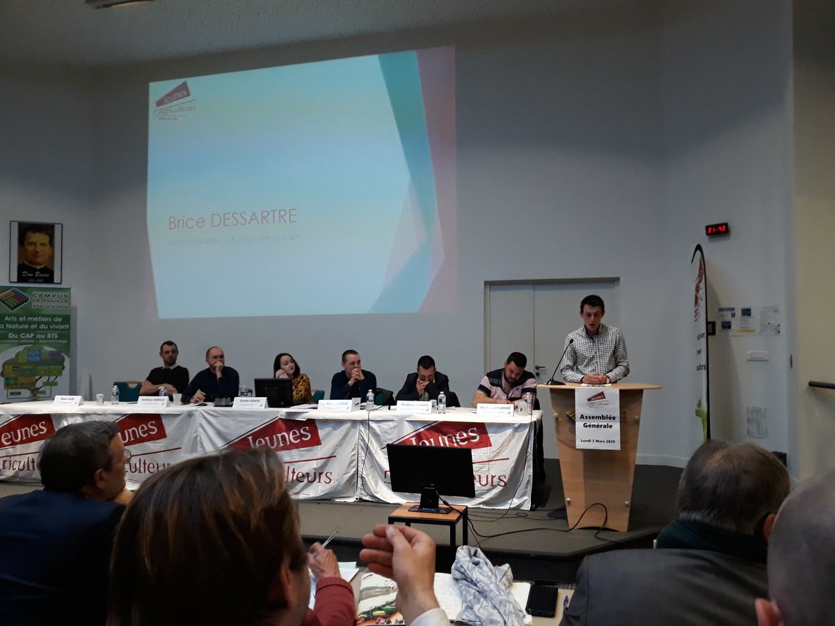 Participation de <a href="/DessartreBrice/">Brice Dessartre</a> à l'AG <a href="/JeunesAgri49/">JeunesAgriculteurs49</a> : "le travail du département et de la région <a href="/JeunesAgri/">Jeunes Agriculteurs</a> sont complémentaires. Il ne faut pas avoir peur de monter à la Region, car on ne quitte pas son Département on le sert juste autrement" ;)