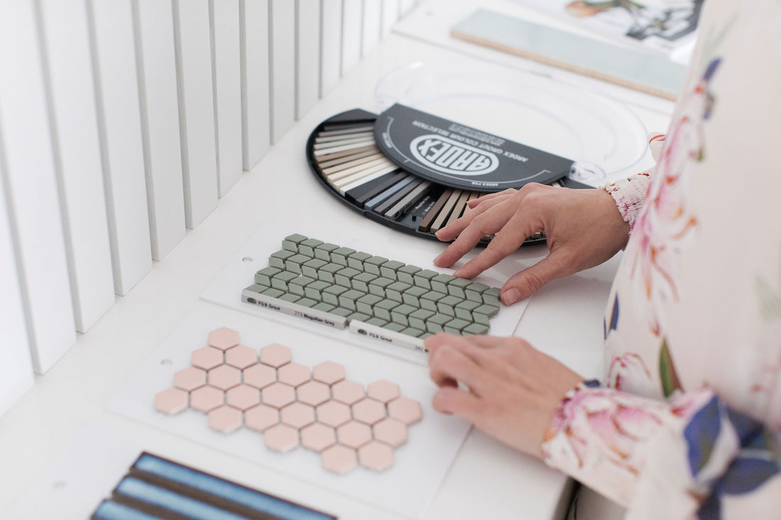 Need help choosing the right grout? Your grout choice is just as important as your tile choice to achieve a great tile finish. Here's everything you need to know about picking grout > stylecurator.com.au/picking-the-ri… @ARDEXAustralia