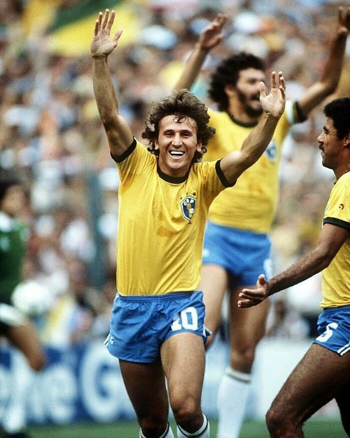 Happy birthday to the Brazilian legend - Zico!
#footballretro #retro #soccer #futbol #futbolretro #futball #score #goal #instafutbol #instagood #grass #soccergame #fifa #worldcup #soccerlife #birthday #onthisday #Zico #Brazil #Brazilian #Flamengo #aniversario #futebol #brasil