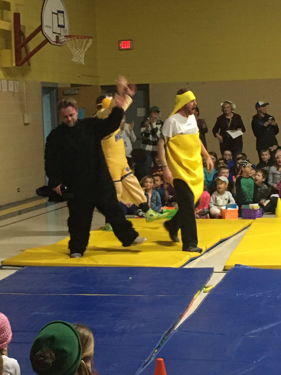 MrsKasendorf's tweet photo. Mr. O'Brien and that gorilla sure did rumble in the jungle today!!!! What a great way to celebrate our reading victories in the month of February! https://t.co/JxVb078RTC
