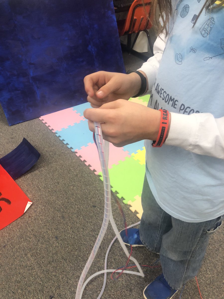 barberstudent1's tweet photo. We’re doing Spiralites today!
@wattstech1 @stemsally @gotechfit @allaHarriger #techfit2019 #bmsleuelingup https://t.co/l7fxWpo11c
