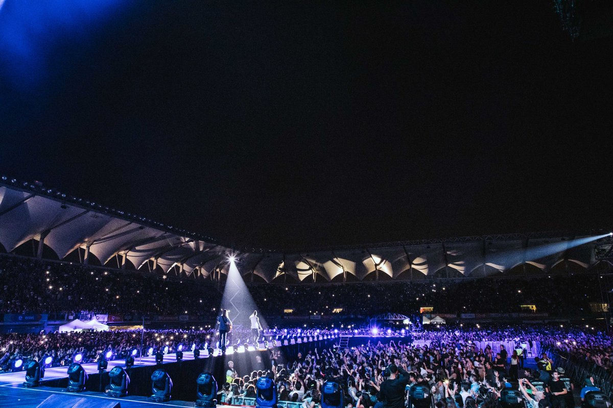 Maroon 5 tweet media