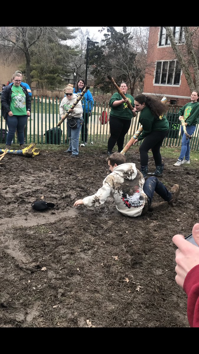 MissouriSandT's tweet image. In the spirit of St. Pat driving the snakes out of Ireland, our students drove the snakes out of the pit with their shillelaghs! 10 DAZE until the best ever! ☘️🐍☘️ @StPatsBoard #BestEver