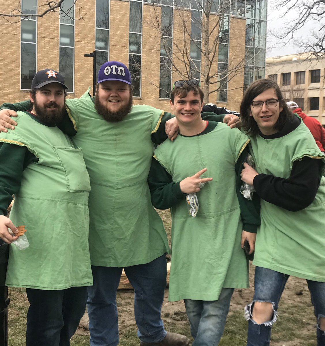 MissouriSandT's tweet image. In the spirit of St. Pat driving the snakes out of Ireland, our students drove the snakes out of the pit with their shillelaghs! 10 DAZE until the best ever! ☘️🐍☘️ @StPatsBoard #BestEver