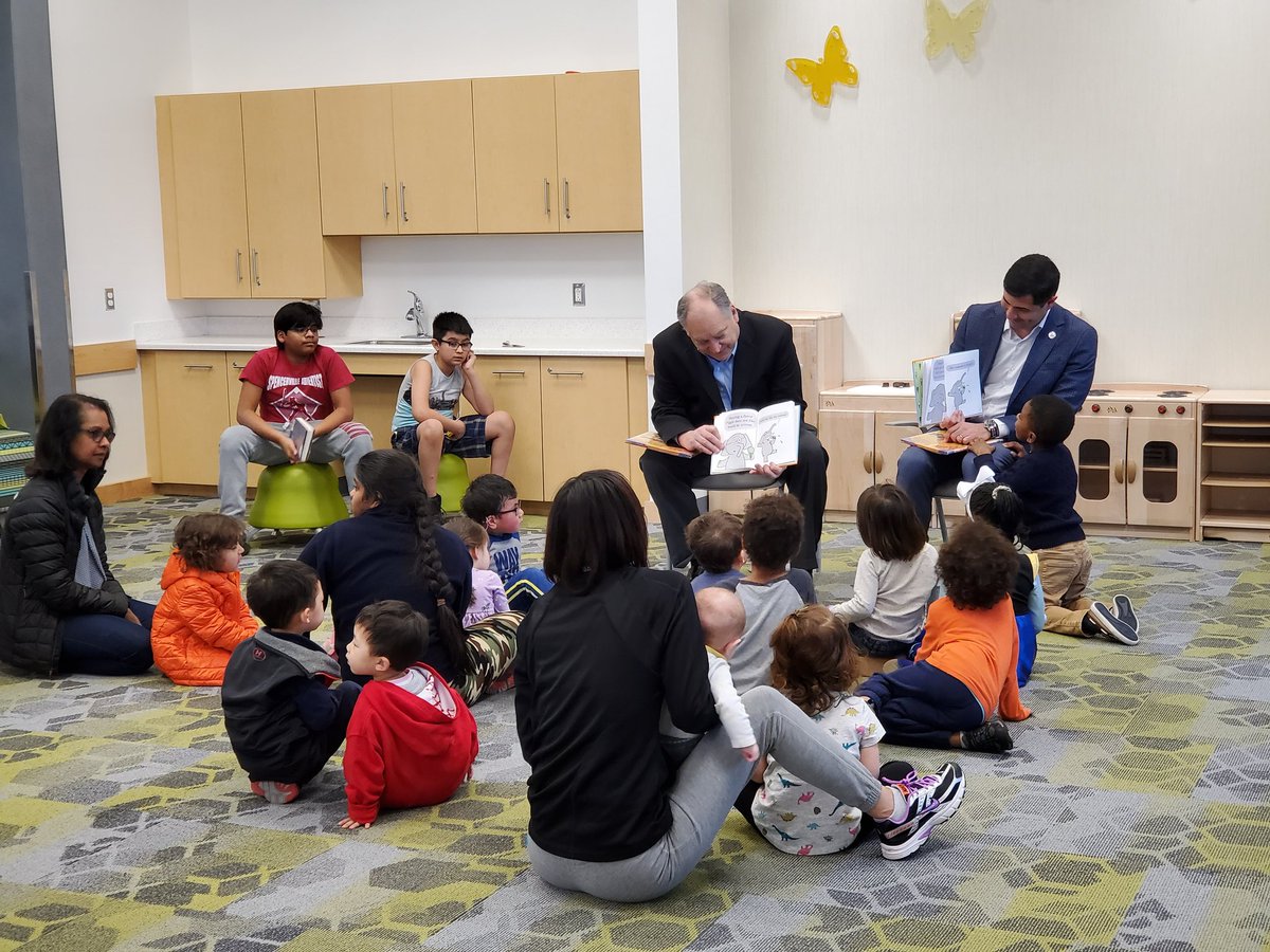 Monica_EdROI's tweet photo. Concluding @communityfndn #ReadAcrossMoCo with @MontgomeryCoMD County Executive @Marc_Elrich and @MoCoCouncilMD @albornoz_gabe at the @MCPL_Libraries and @MoCoRec center in @WheatonMD #ReadAcrossAmerica #ReadAcrossAmericaDay https://t.co/jhcp8dZxQ8