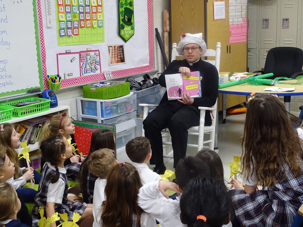 StEsRockville's tweet photo. @StEsRockville was treated to so many wonderful guest readers as we celebrated Read Across America today. #StEsProud @V_Spadoni @andersons5 https://t.co/reKra3snjd