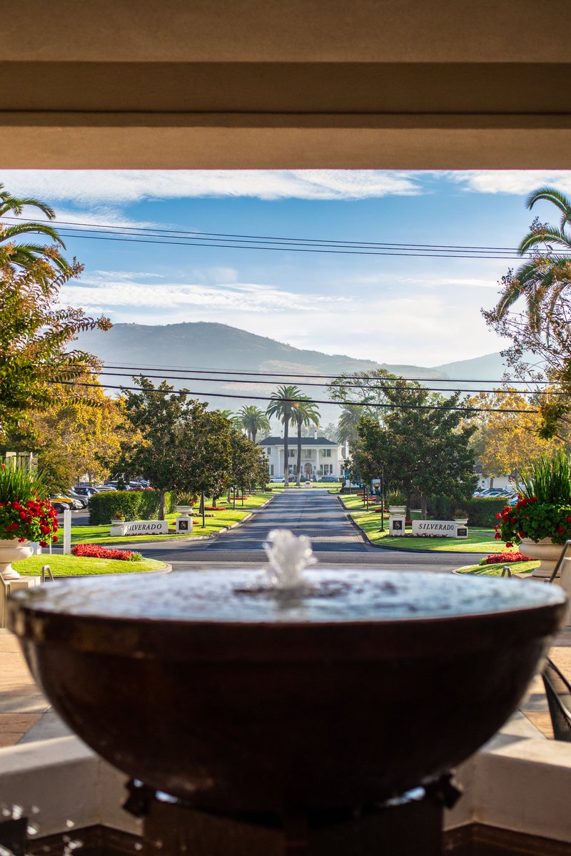 RT <a href="/SilveradoResort/">Silverado Resort</a>: There's no place quite like Napa Valley. 

#NapaValley #VisitNapaValley #WineCountry
