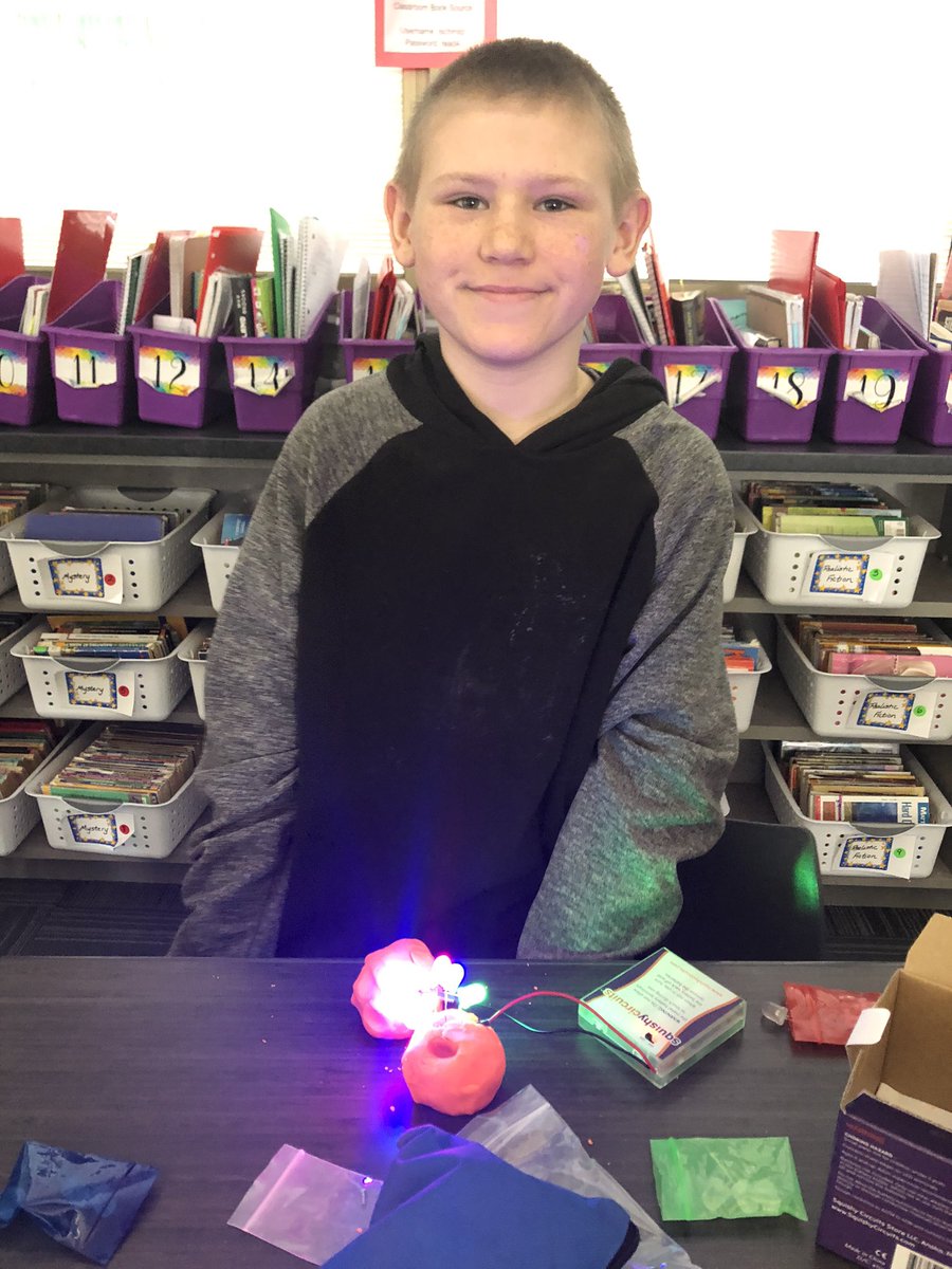 MrsLonien's tweet photo. Mr Schmitz’s class having some fun learning about circuits! We love @SquishyCircuits #squishycircuits #science #funinfourthgrade https://t.co/SpZbulYSGu