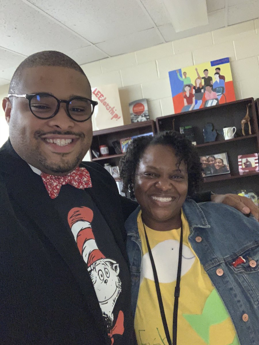 rocks_literacy's tweet photo. Read Across America Day at @TheAcademyatAJ was awesome, it warmed my heart reading to the kindergarteners this afternoon! ❤️ #greeneggsandham #1fish2fishRedfishBluefish @pgcps @PGCPSLitTeam https://t.co/D77EEnTytp