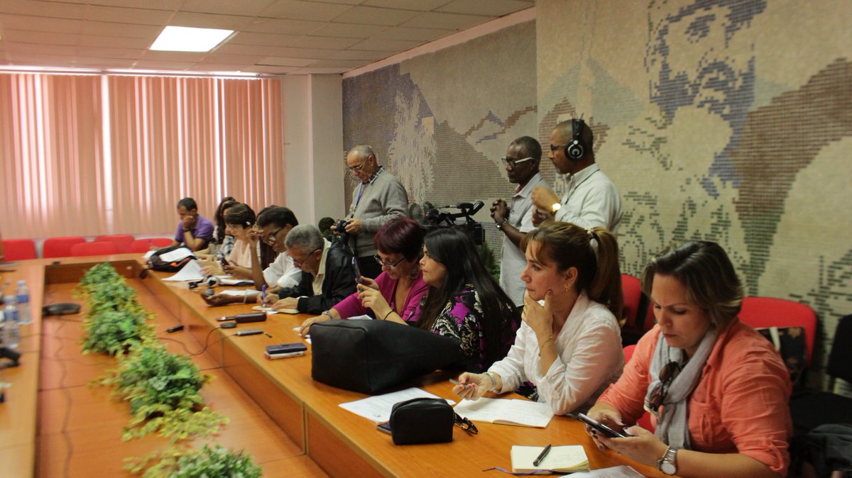 CubaMES's tweet photo. Realizada Conferencia de Prensa sobre el proceso de ingreso a la Educación Superior para este año 2020. @CubaMES @jsaborido50 #EducaciónSuperiorCubana #UniversidadCubana #EducacióndeCalidad https://t.co/y4iqtqQI4v