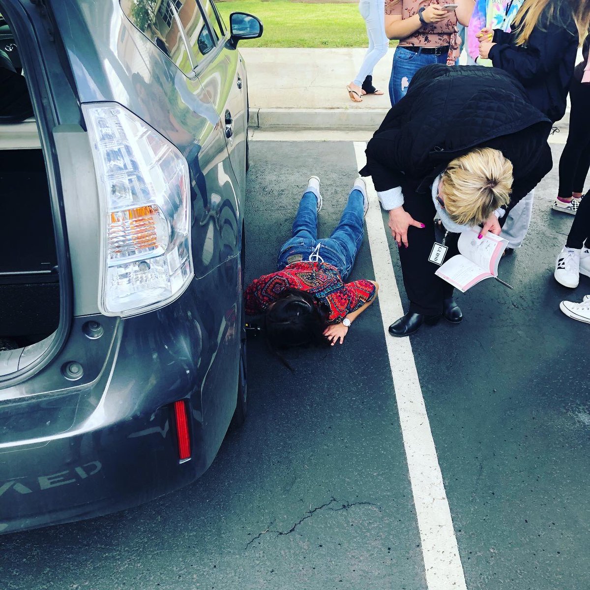 Our #adulting unit is bringing life skills to the forefront of our AVID classroom this month. Shout out to our principal, Mrs. Ballarin, for teaching students how to change a tire. Up next: raising credit scores, grocery budgeting, &amp; managing stress. @GUHSDTweet <a href="/WestHillsASB/">Wolfpack ASB</a>