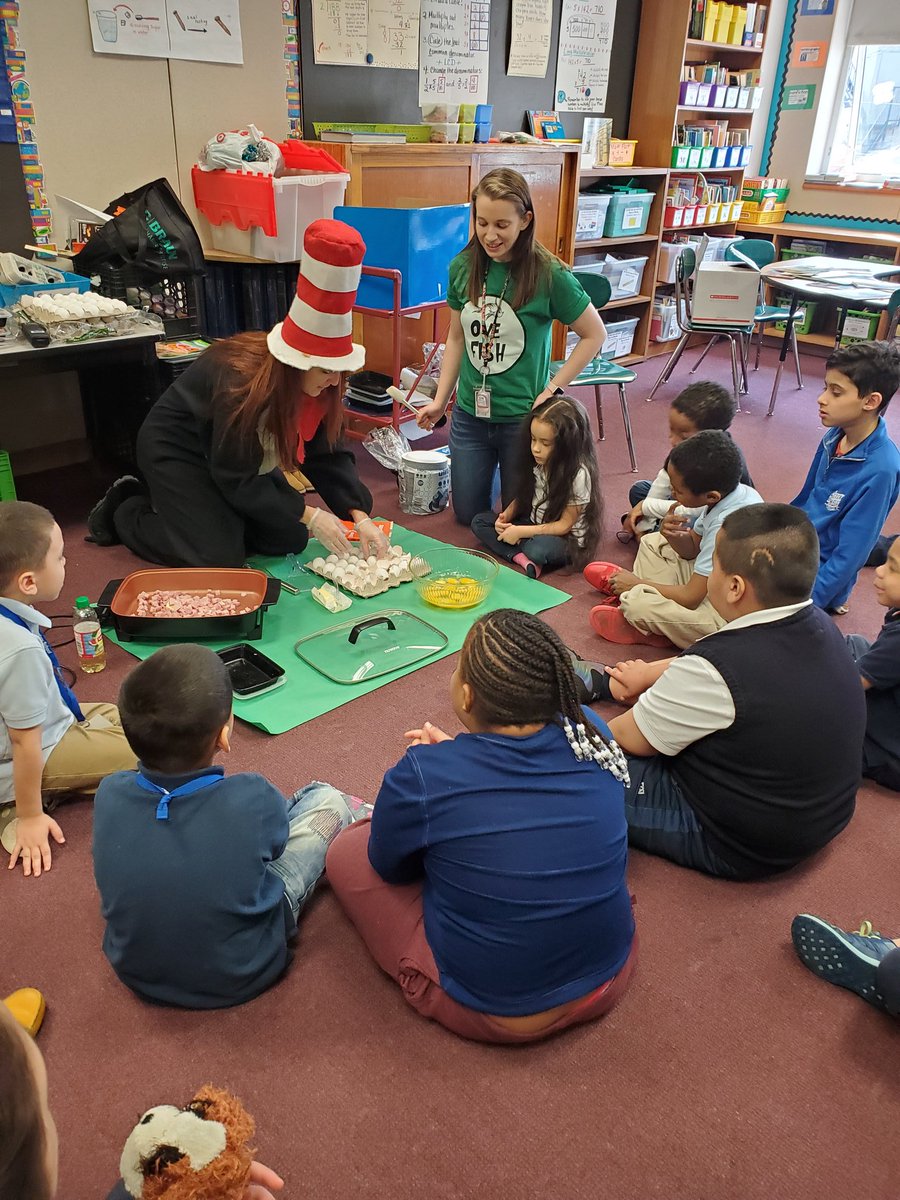 schafferrrr's tweet photo. Today we celebrated Dr. Suess's Birthday and kicked off Read Across America Week! We had so many readers come in to share stories, have some donut treats, and we even make our own green eggs and ham! It was a good day!
@asdcentral 
@B104 
@Tiffanyslyfe 

#asdcommittedtoexcellence https://t.co/N91C720uXn