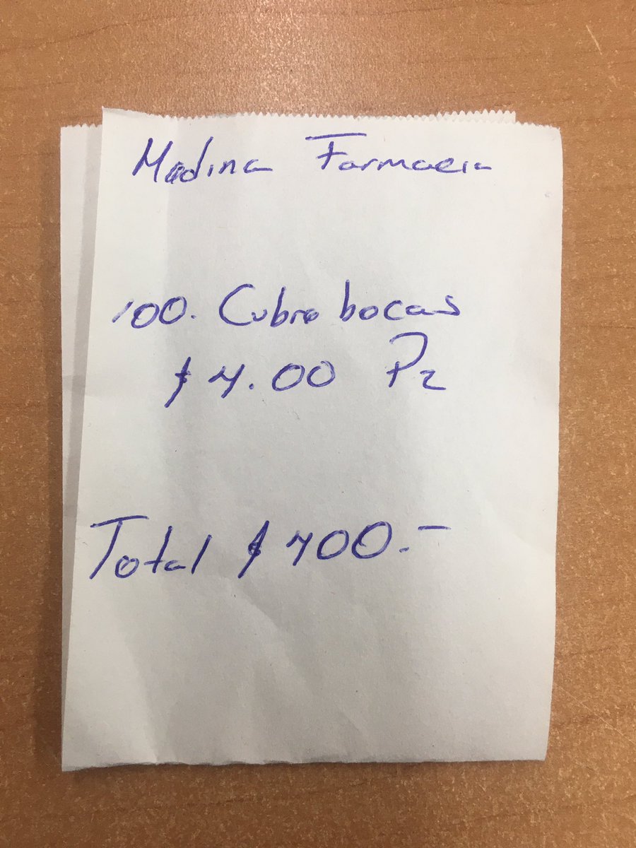DnJoseArmando's tweet photo. Ey @FarmaciaMedina Acabo de ir a comprar cubrebocas y ademas de caros ($4.00 por pieza) su personal se negó a entregarme nota de remisión, solamente me anotaron en un papel la compra ¿están lucrando con la situación o es su personal el abusivo? ccp @Profeco @SATMX @RedLopezDiaz https://t.co/SNCrreiFra