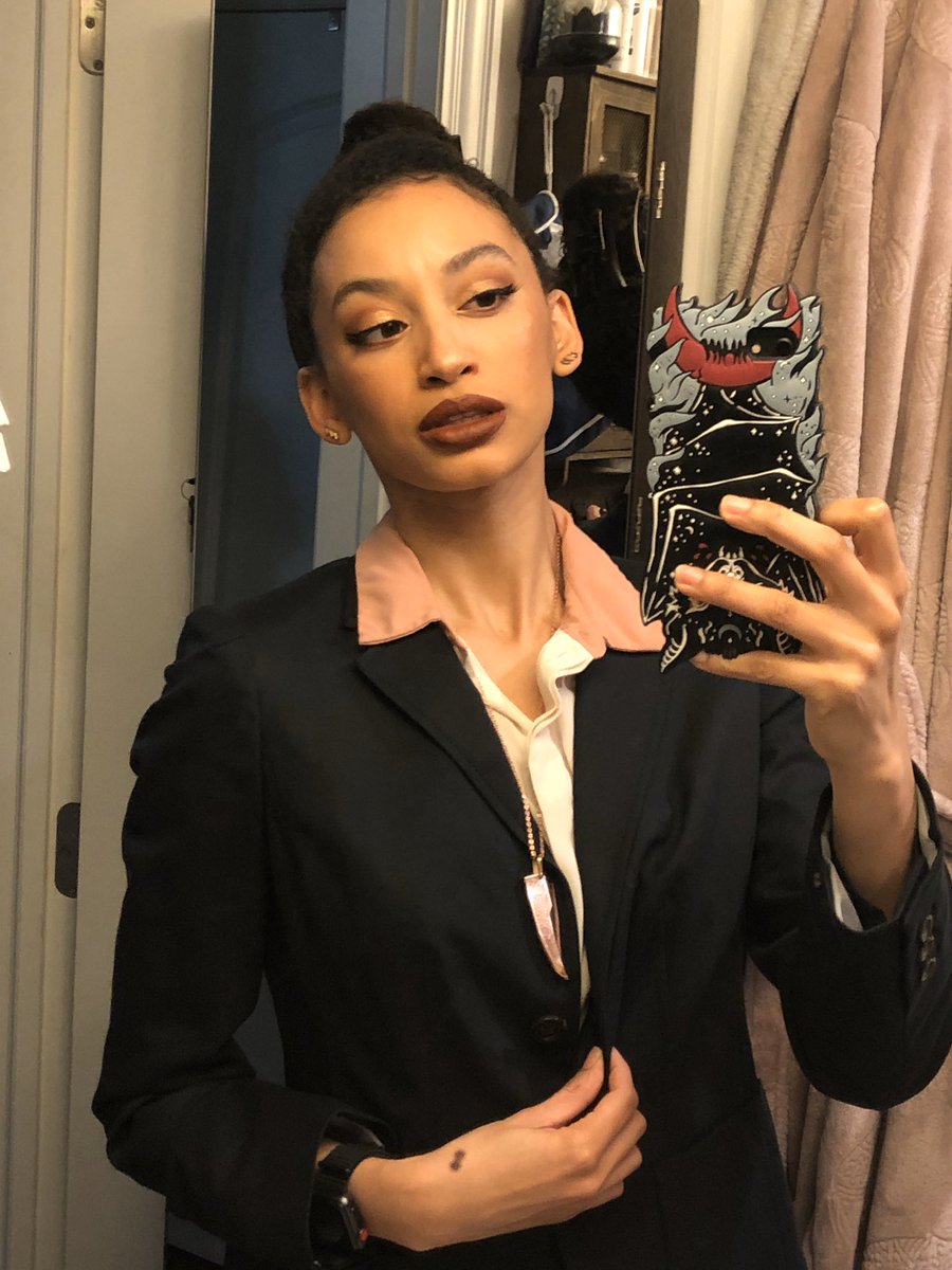 InaraLorde's tweet photo. βIf I was your lawyer, I guarantee Iβd get you off.β
#BlazerGang #ConservativeChic https://t.co/RsMgYeg9AV