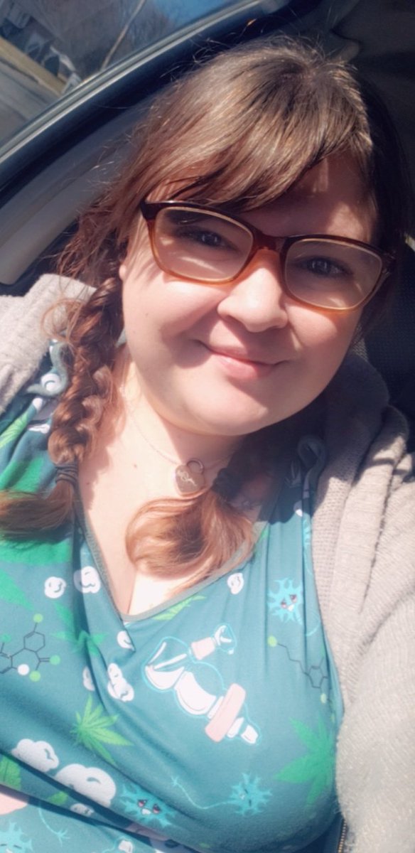 PotPrincess0013's tweet photo. Went on a dispensary run yesterday in my High Q Onesie from @thelittleslab! Got complements on it at the shop! I've been getting a lot of complements on my onesies in public recently. I always say go to Littles Laboratory &amp; use my code PotPrincess when the buy for a discount! https://t.co/A7Ht6tTXcx