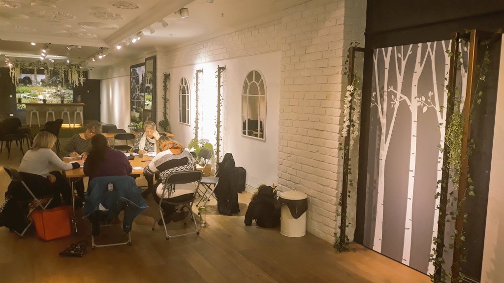 erbradfield's tweet image. Huge thanks to @CocksedgeRuth   &amp;amp; everyone who came to this evening's #thinkingSPOT session on #CreativeWriting 4 #wellbeing session @GraftonCentre @FascinatingFens Get in touch with Ruth if you're interested in attending her 6 week course 👍✏ #ArtsandHealth #connection