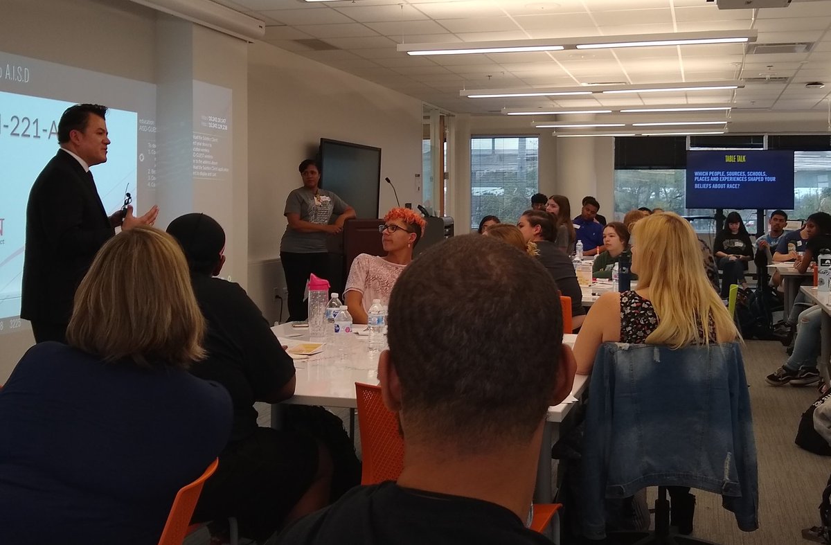 @AISDSupt publicly recognizing the power of this group of students gathered to organize for anti-racism in @AustinISD #StudentVoiceMatters #AntiRacistEd #AISDEquity #AISDSOAR @2WardEquity