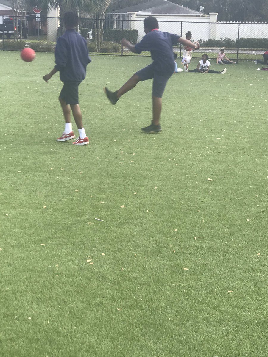 aliano_mr's tweet photo. 21 century #sports #teamwork #basketball #kickball https://t.co/9aBbc10TTK