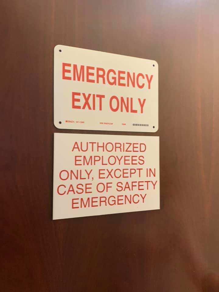 jhwkcmo's tweet photo. .@claycountymo adds sign to commission chamber door after @AndyAlcock2 walked through it to seek answers. #ABetterClayCounty #CleanupClayCounty #AuditClayCounty #GetClayCountyBackOnTrack https://t.co/kb0kBzyuTq