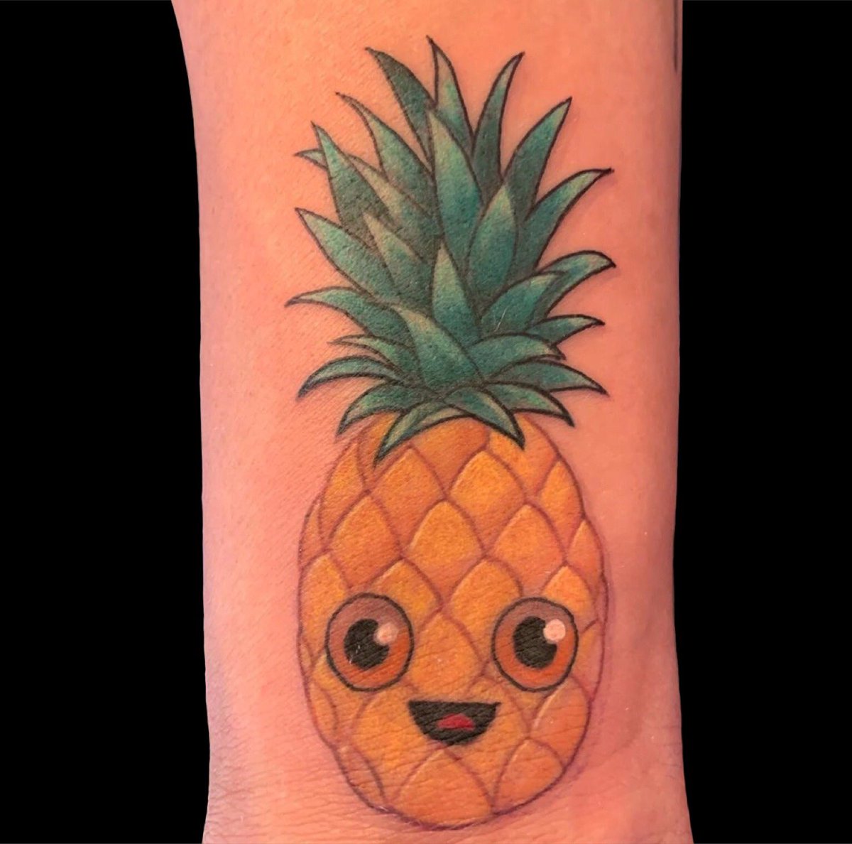 HighVoltageTat's tweet photo. Happy Monday from HvT! And this adorable 🍍 created by @ArtOfKevinLewis . https://t.co/4s1jOq21dY