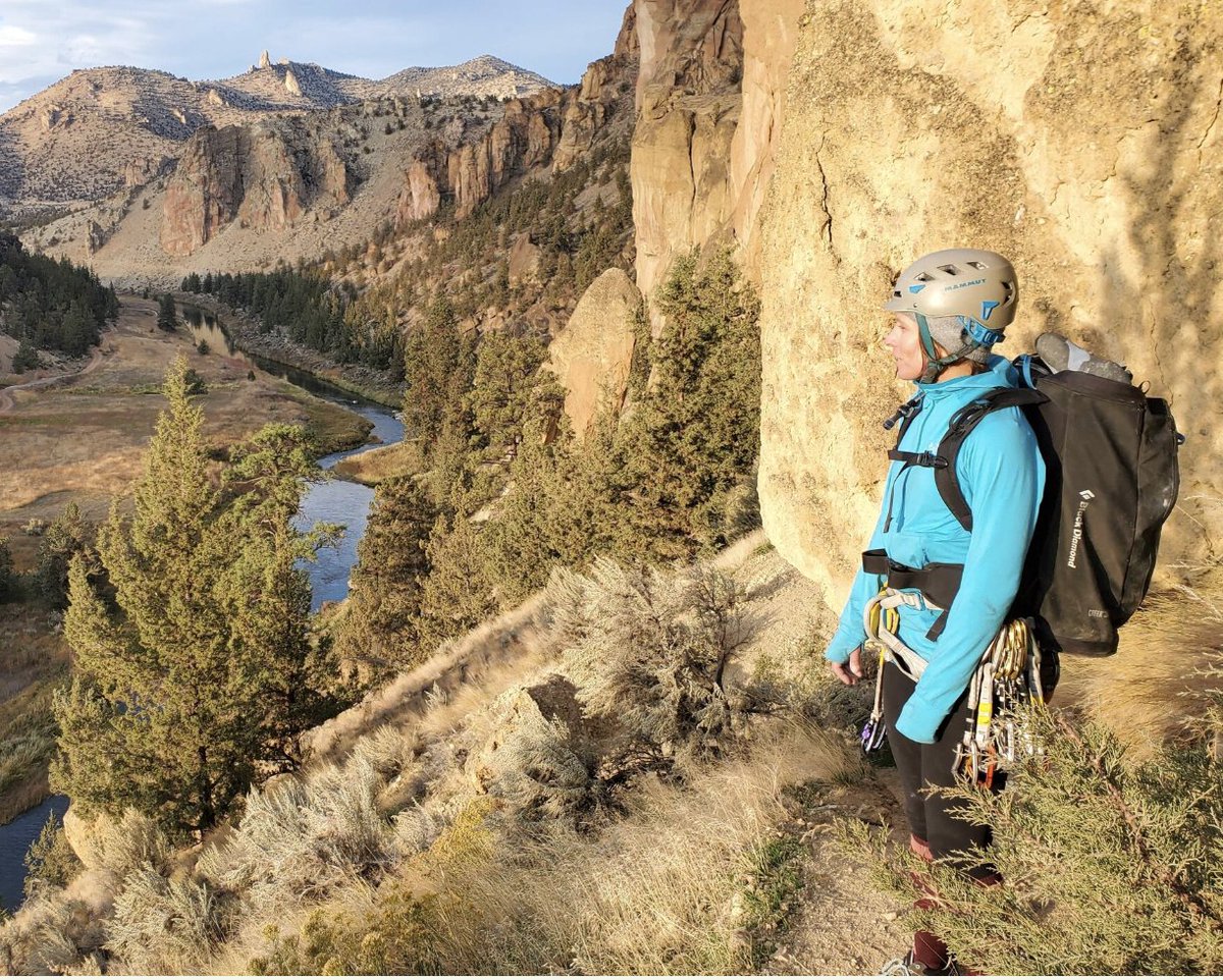 220yxe's tweet photo. Get your tickets for tomorrow's screening of Rock Reel in support of Ladies of Rock. 💪🗻☀️  #cowork220 #ladiesofrock #womenempowerment https://t.co/8QRqqIzbxQ https://t.co/UHcaiixOx2
