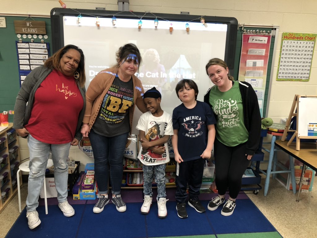 jennkwunder's tweet photo. We kicked off Read Across America Week by reading Say Something by @peterhreynolds and had Wonderful Words Spirit Day! @WhiteOakBCPS @AllisonMyersWO @mfrey_mary @BCPS_ELA @WOSLibrary @JaneLichter https://t.co/gdtR5k6ZBv