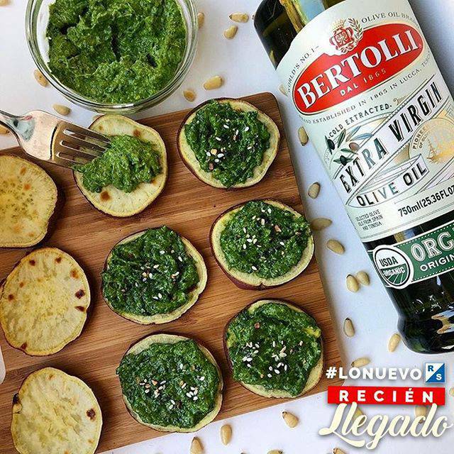 Riba_Smith's tweet photo. Que simple y que delicia es preparar tus recetas desde cero😍🌱 cuando tus ingredientes son de la mejor calidad🔝💚 Por eso te traemos #Bertolli Aceite de Oliva EXTRA VIRGEN Orgánico de verdad #TheRecipeIsSimple #QualityOliveOil #OrganicOliveOil
De venta en 🛒#RibaSmith https://t.co/oEkoz1LuIb