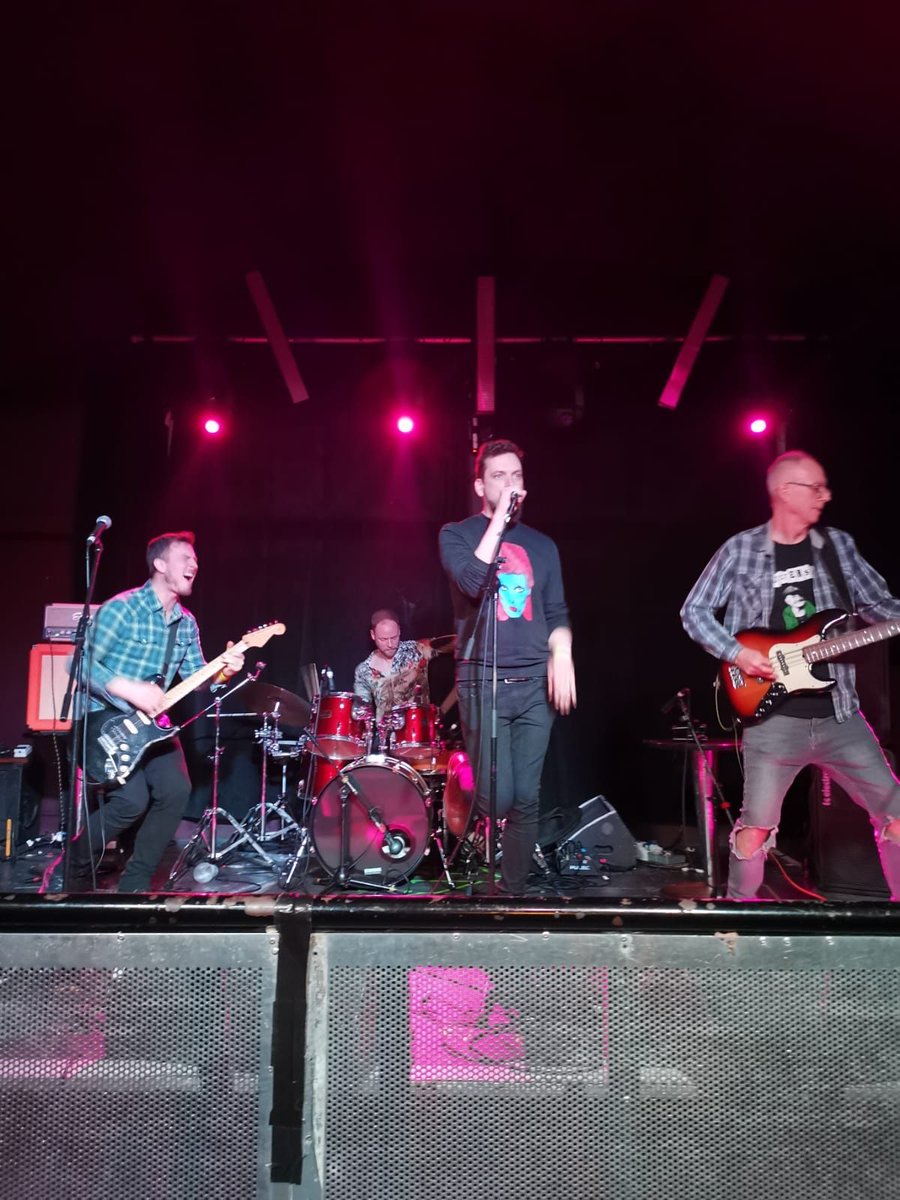 Such a great night on Friday @ the O2 Institute!! Thanks to everyone that came along to support us and the other bands. As always, shout out to <a href="/TheCatapultClub/">The Catapult Club</a> for hosting 🤘🤘🤘

#BirminghamBands #TheShoebills