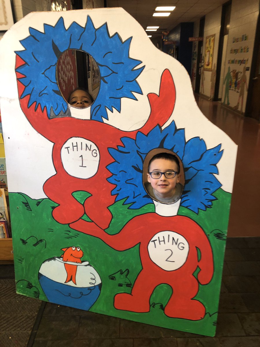 So much fun celebrating Dr.seuss’s birthday today! 🐠🐟#ReadAcrossAmerica #sssct @Erin37783872 <a href="/swpeck91/">Susan Peck</a> <a href="/kellybierut/">Kelly Bierut Frauenhofer</a>