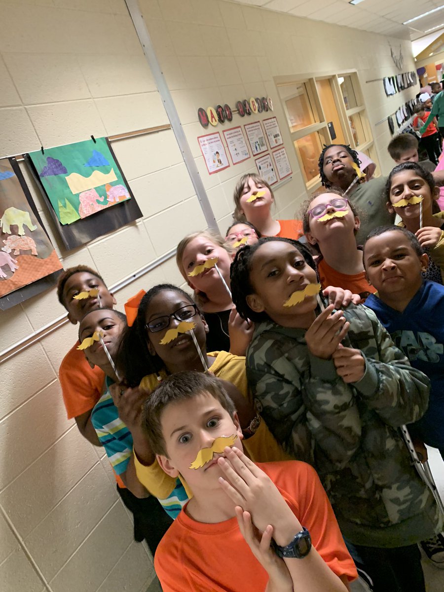 4th grade has Dr. Seuss spirit! We speak for the trees! <a href="/TraceElem/">Trace Crossings Elem</a> <a href="/MsBrownsCrew/">Ms. Brown's 4G</a> <a href="/Teaching_4th/">Ms. J’s 4th grade❤️</a> #teamtrace #TheLorax