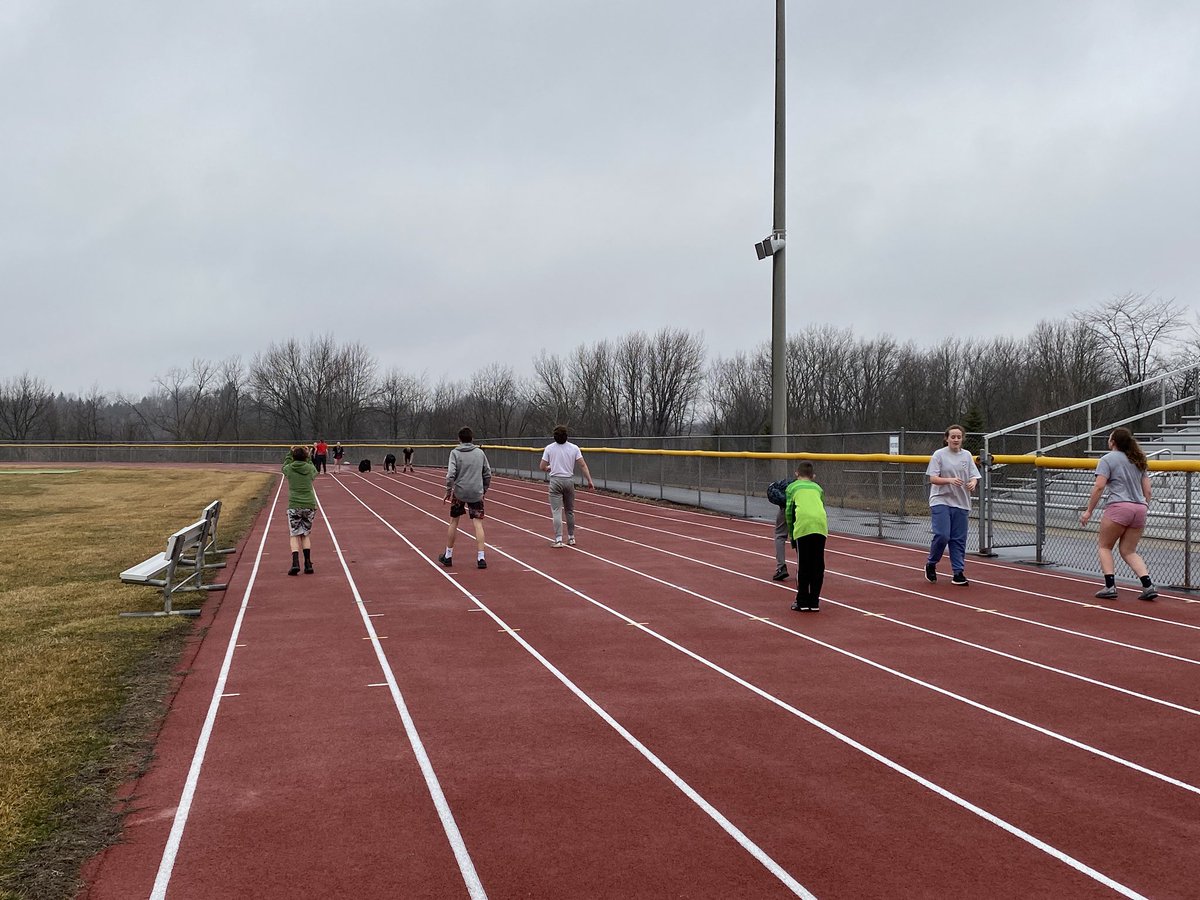 McBurgTrack's tweet photo. Great start to the week! 40+ kids in attendance for our first outdoor practice of the season!
Go Burg!
#IndiansTrack https://t.co/oODAmmBtts