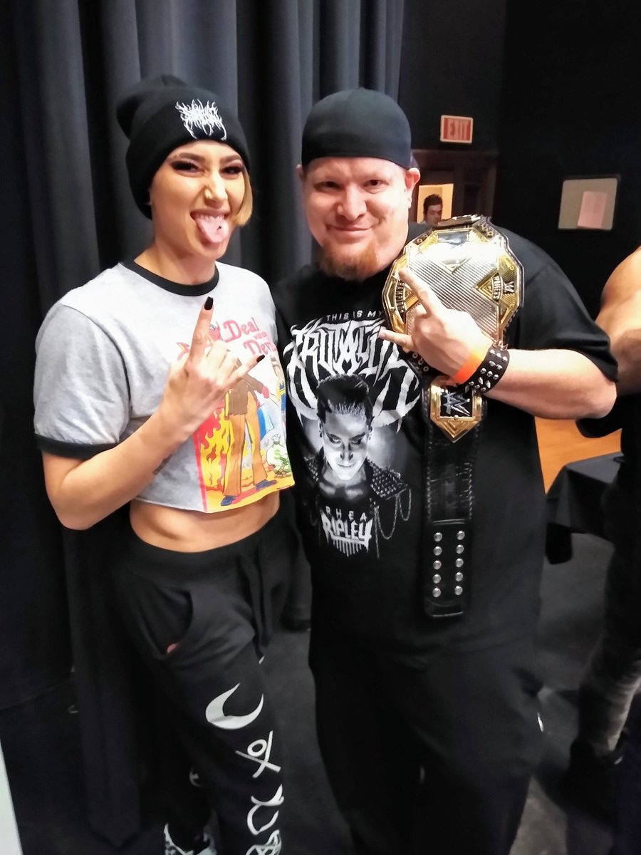 NXTFanJustin's tweet photo. Flew all the way from Charleston to Boston to meet my favorite @WWENXT superstar, @RheaRipley_WWE, and it was well worth it! Best day ever! #EVOLVE146 #TheNightmare #WeAreNXT 🤘👹 https://t.co/Z3VFbApLXk