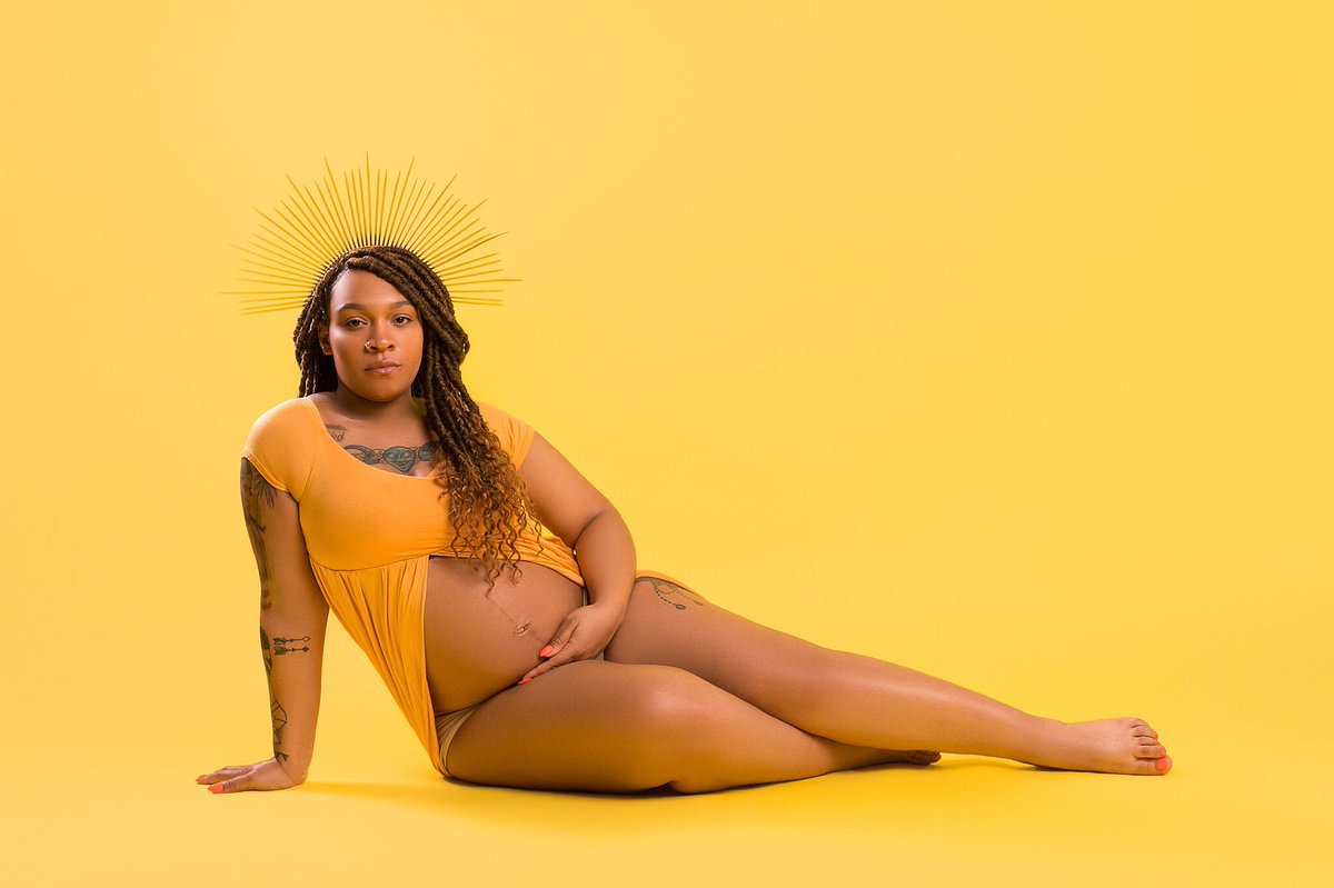 Grace_Portrait's tweet photo. Beauty &amp; Grace.
—————
#GracePortraitDesign #maternityphotography #maternityphotographer #BridgeportCTphotographer #CTphotographer #Canon5dMarkIV #munamommy #pregnancyphotoshoot #sunflowerlover https://t.co/pENSEnomWx