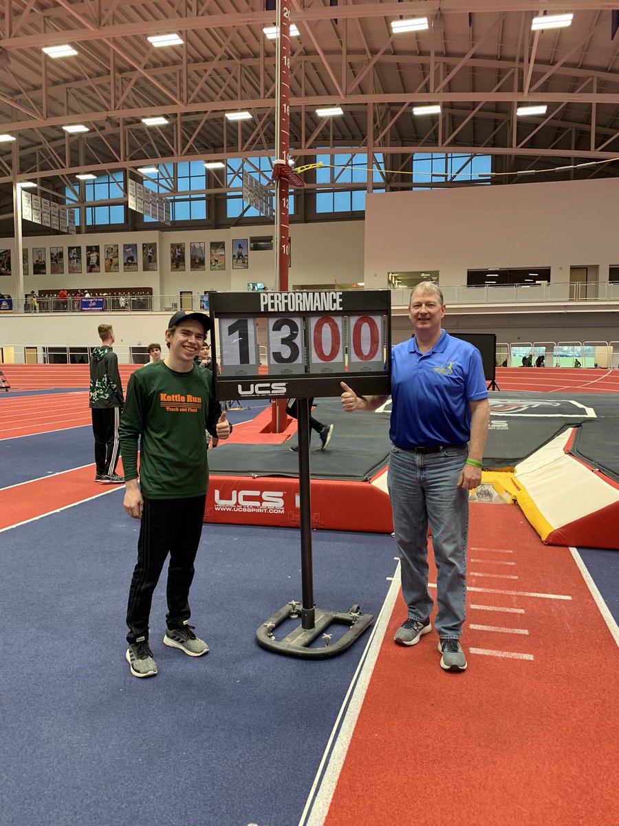 KRHS_Track1's tweet photo. Congratulations to Evan Torpy for vaulting a height of 13 feet! Evan is 4A state runner up! #secondinthestate https://t.co/L0jYbRCBJC