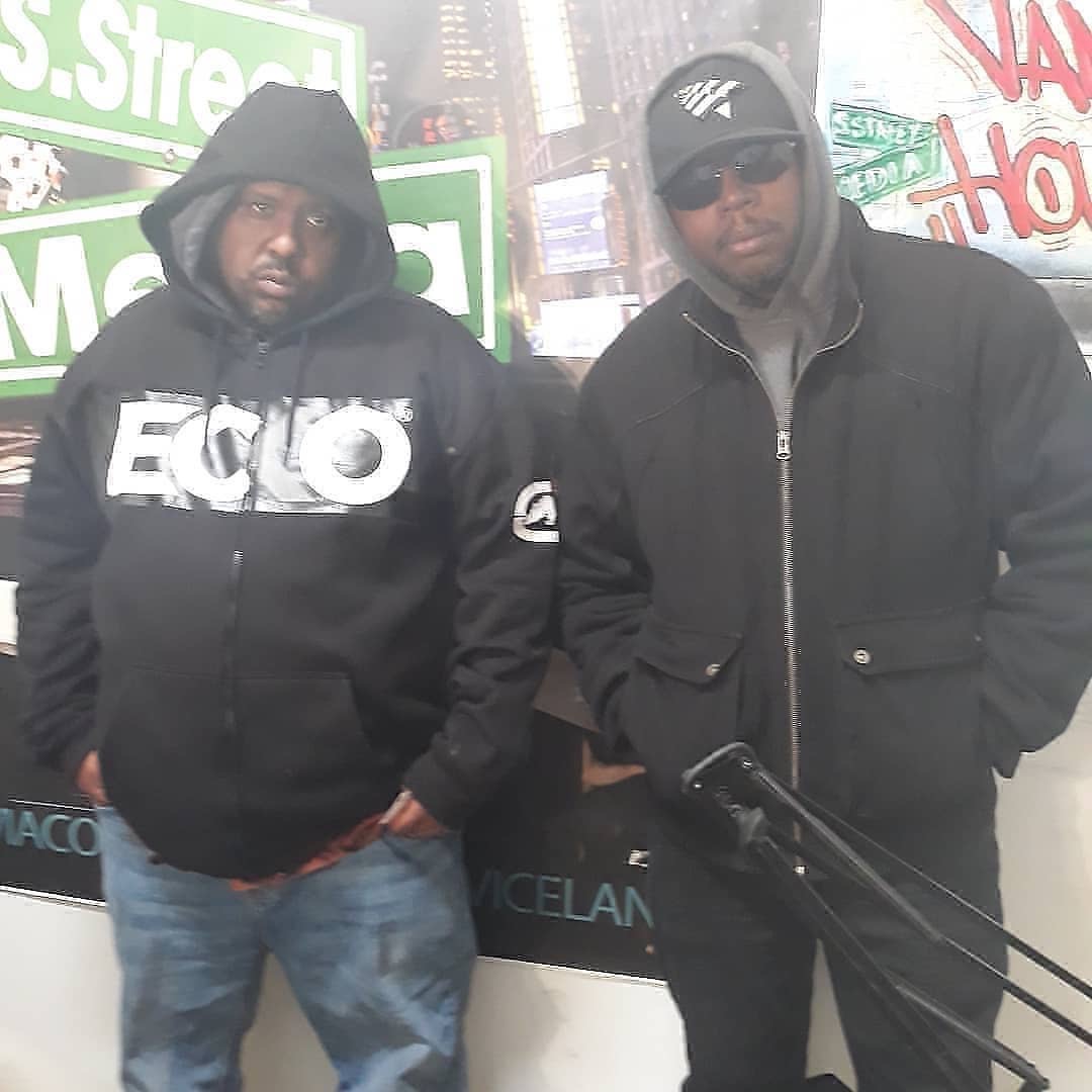 MAKE SURE YALL CHECK OUT BLACK RASPBERRY RADIO SHOW ON @s_street_media [EVERY MONDAY NIGHT FROM 8PM TO 9PM]  AND ON @905fm_radio [WEDNESDAY NIGHTS]. #SSTREETMEDIA