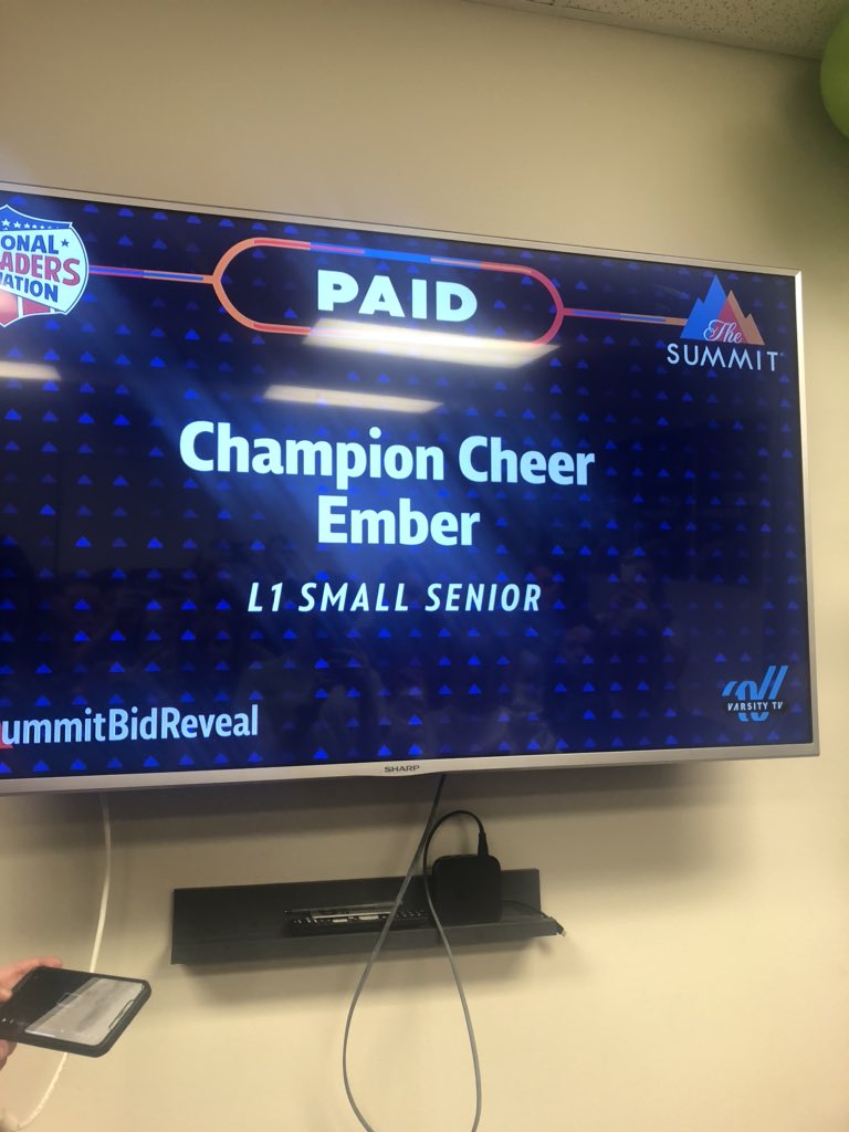 wnbfincher's tweet photo. EMBER GOT PAID!!!!! This is the first time they’ve got ever gotten a paid bid!!!!! #FB4R #goldenqueens https://t.co/eerKn3G5nV