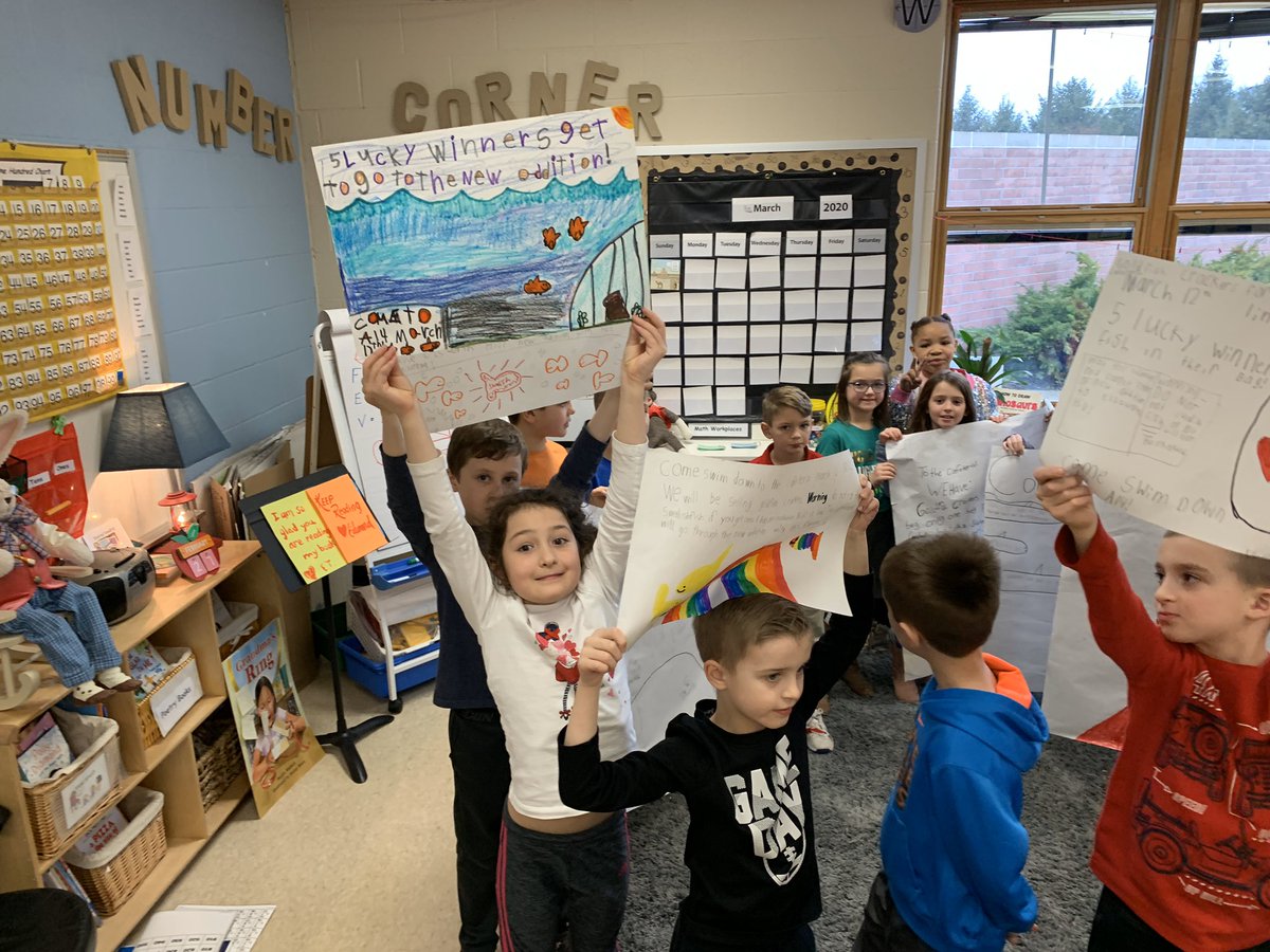MrsLukingbeal's tweet photo. Student teams design advertizing posters for our economics unit of study. The posters are hanging throughout Ellsworth to generate excitment and customers for our economics project. Who will the lucky 5 winners be?💚 https://t.co/IDzHlGqrKi