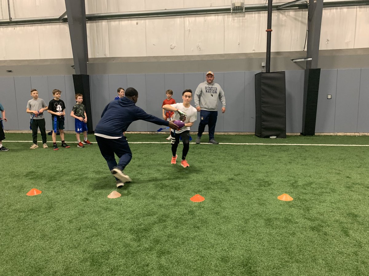 NMMSBUFFALO's tweet photo. What an amazing first day of our flag football clinic week! Boys started today and girls tomorrow! Thank you to @CanisiusHSFB and @NardinAthletics for making this happen! #gogators #thinknardin https://t.co/oHyCepyaOs