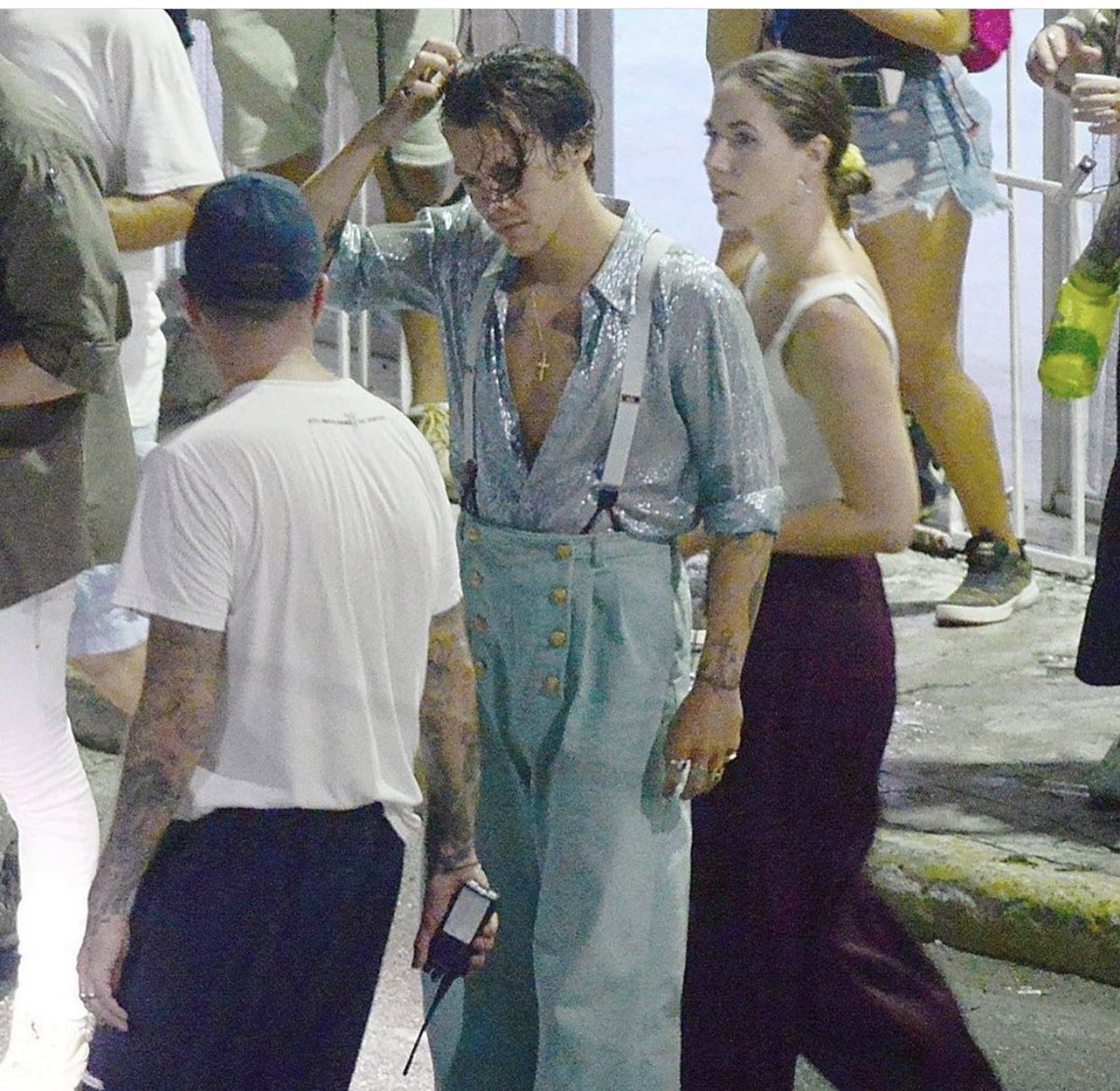 folklorelestat's tweet photo. david tennant walked so that harry styles could run https://t.co/mZVPZasmof