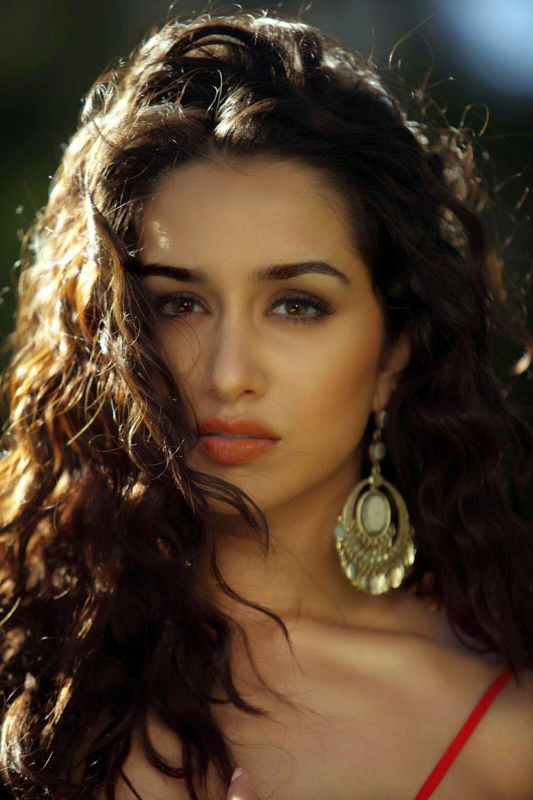 Very very happy birthday to the cutest Shraddha kapoor -  