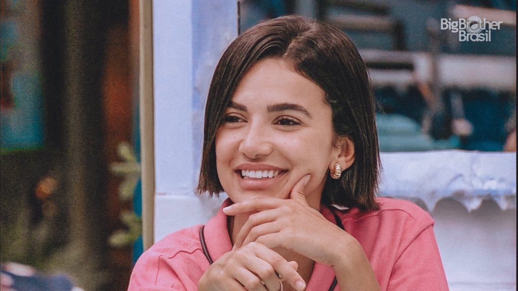 bembestabbb's tweet photo. Eu vou continuar defendendo a Manu e não adianta vocês espumarem, a garota tá sempre tentando ajudar as pessoas, ela nem conhece o povo e toma as dores, entrou no BBB não pelo prêmio, mas pra vencer os próprios limites, obrigada Manoela #bbb20 https://t.co/d1syWb71iw