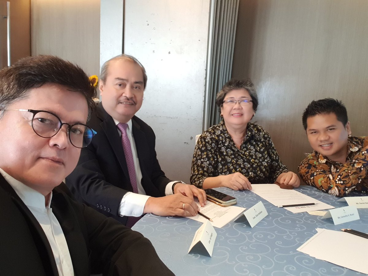 Rafendi_Djamin's tweet photo. Happy to be part of #HRWG #ASEAN advocacy team Today in Manila, National Policy dialog on implementation of #ASEANConsensus https://t.co/lY3ml7ETvT
