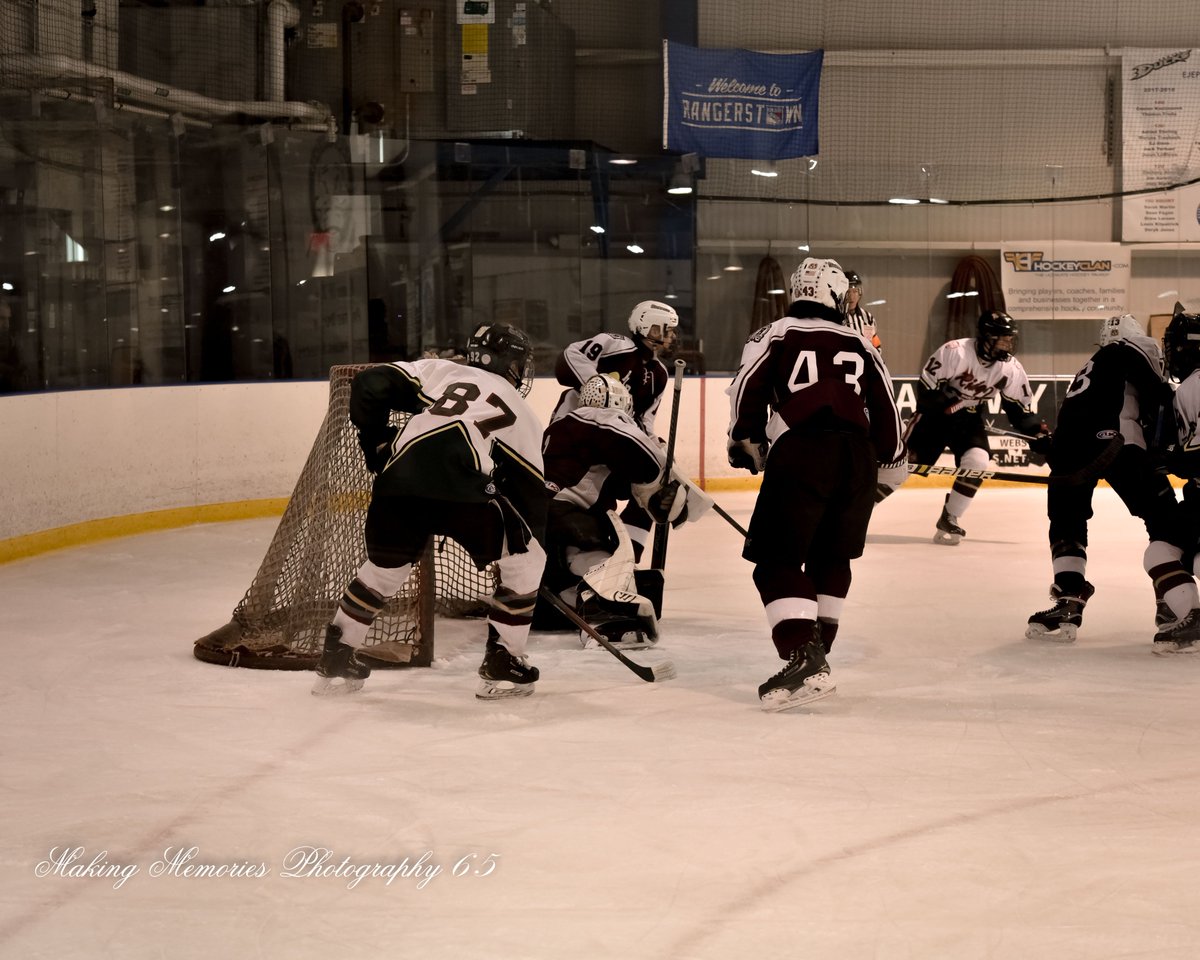 Hockey_Clan's tweet photo. Ridge Chops Ridgewood, 8-2, in NJSIAA Public B Quarterfinals https://t.co/lOl6eTsvhg FULL STORY with VIDEO and GALLERY by @JCCSPORTS and @SnapthePicture6 @RidgeHockey @RidgeGameDay @Maroon_Sports @RidgewoodHS @BigNorthConBNC #RWvsR #NJHockey https://t.co/lURlNZ6RyG