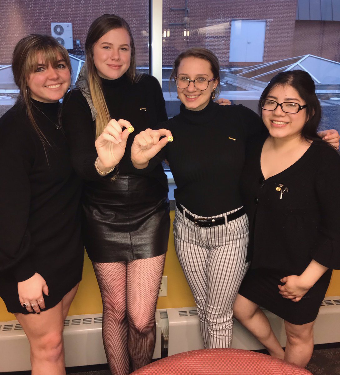 ACPanhel's tweet image. Happy International Badge Day from Allegheny Panhellenic Council!