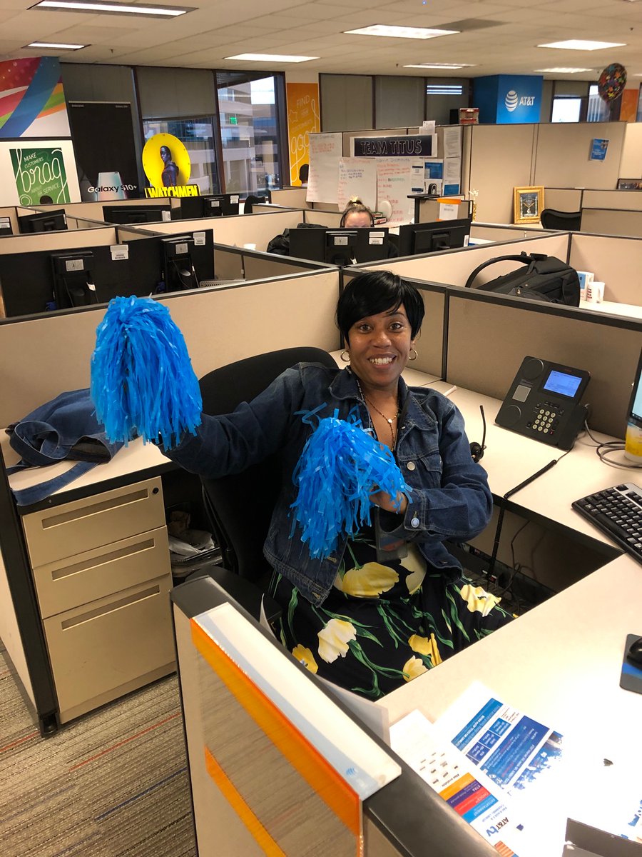 Congrats to Shirley Scott for selling #TeamTitus first AT&amp;T TV. Keep up the good work! #TeamTitus <a href="/Greg_RodgersAM/">Greg Rodgers</a> @att <a href="/anthonyetuggle/">Anthony E. Tuggle</a> @BJTaylor_5 <a href="/BurksTitus2/">BurksTitus</a> #TuggleNation #LifeatATT