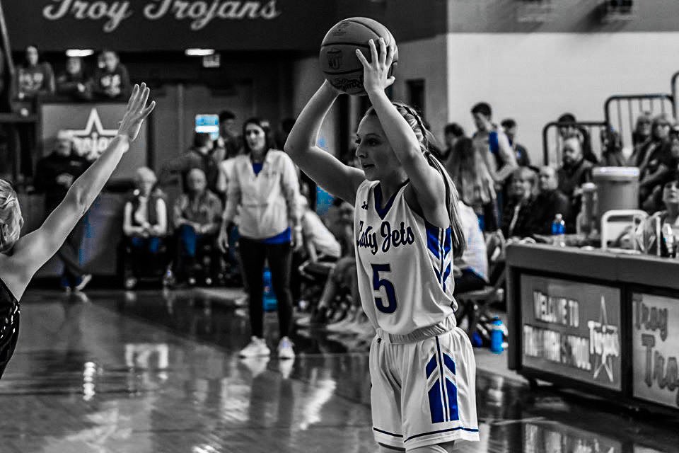 fmladyjetsbb's tweet photo. Congrats to these ladies for receiving DIV All Southwest District Media Honors:

Player of the Year @Corina5Conley 
Third Team @Isabell40365913 https://t.co/KeMnGCAxJp